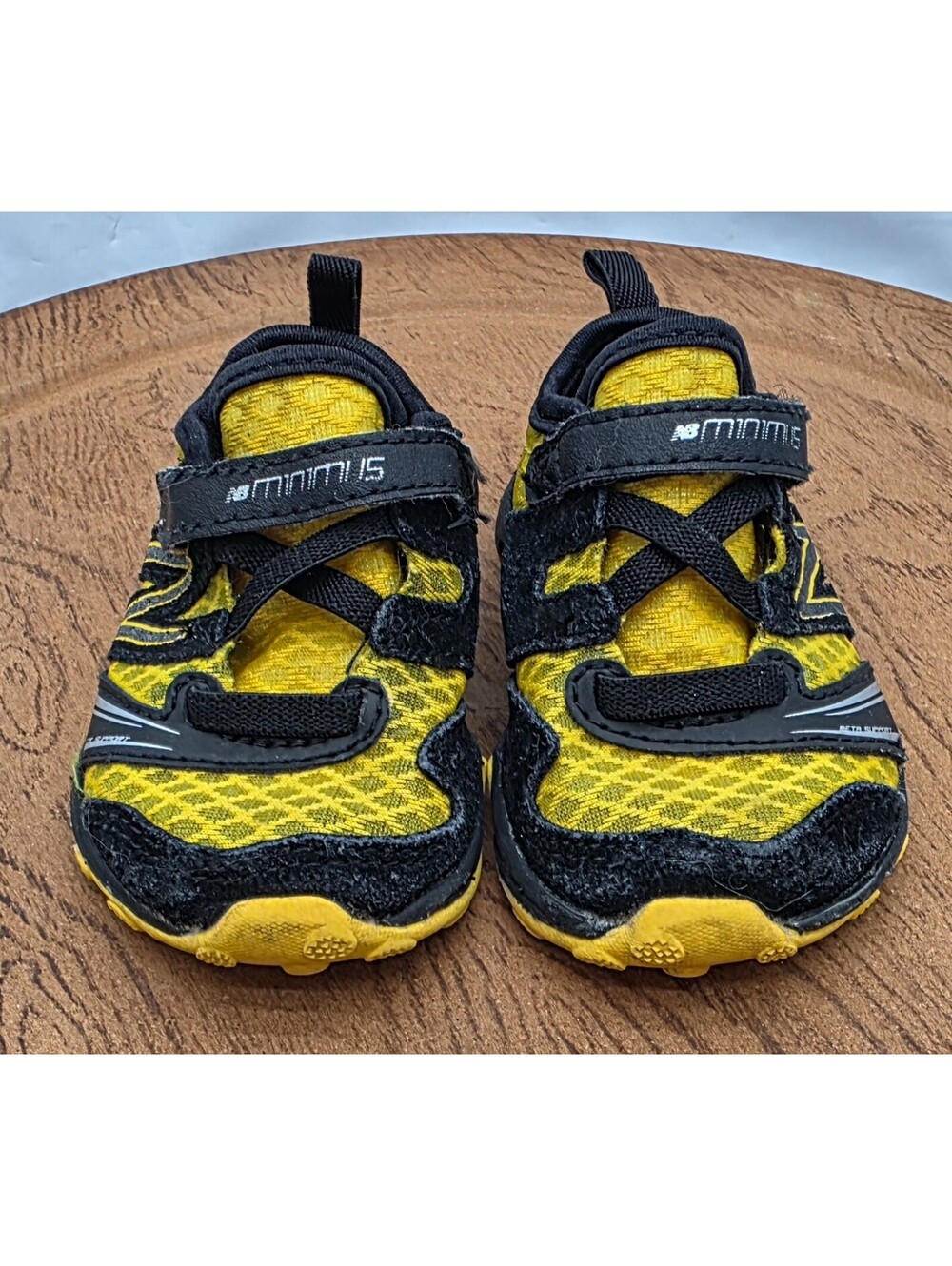 New Balance Minimus Boys 2 Trail Outdoor Shoes KT20YBl Sneakers Running Hiking - Picture 10 of 13